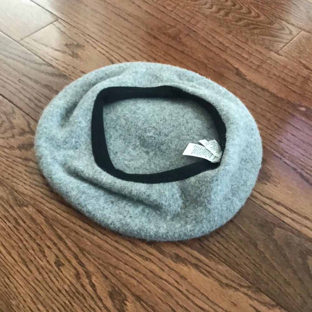 Beret - Picture 2 of 2
